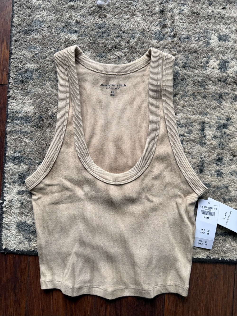Abercrombie & Fitch Essentials tank